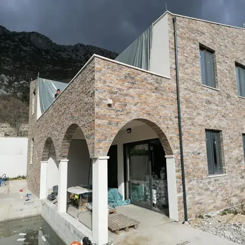 Vanjska primjena dekorativnog kamena Luna Wood