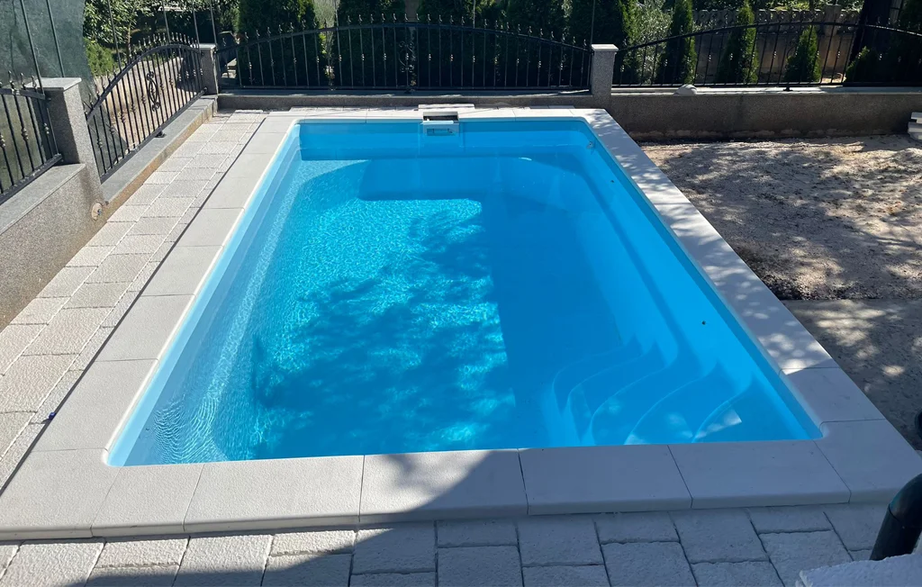 Rubni kamen za bazen 1